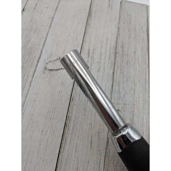 Hamilton Beach Stainless Steel Serrated Corer 8 1/2" Black Handle - Picture 6 of 6